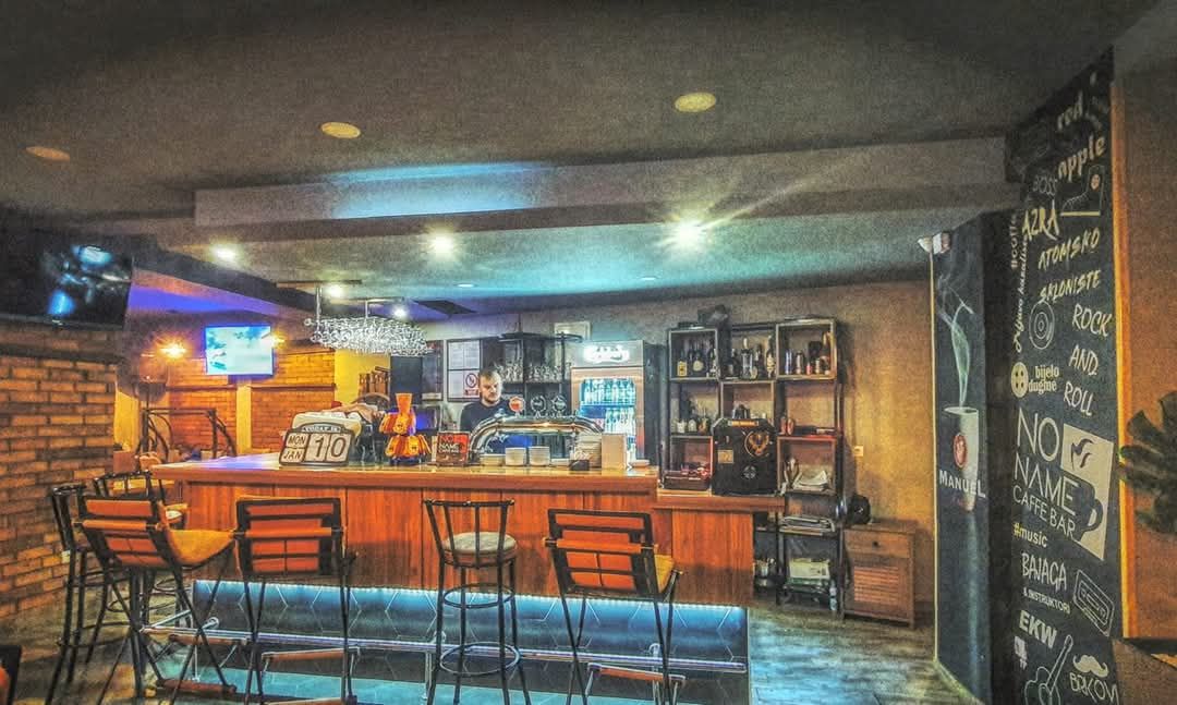 No Name Cafe Bar
